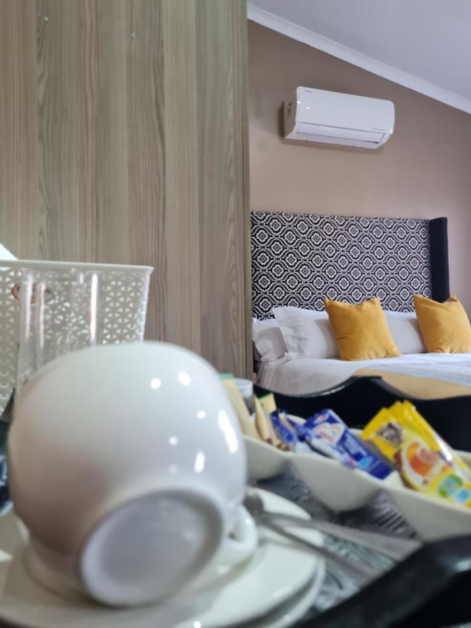 Village Kulture - Guest House Rustenburg Luaran gambar