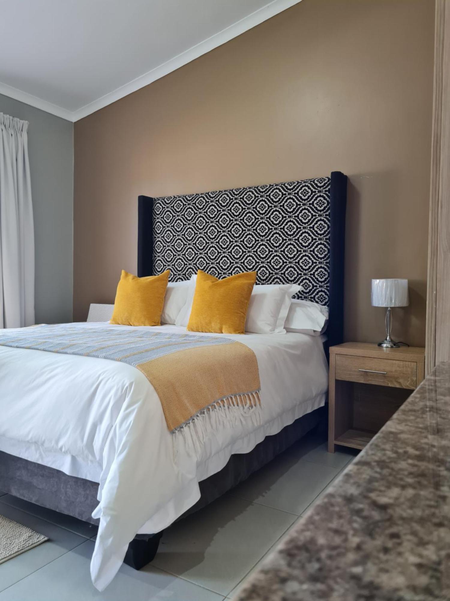 Village Kulture - Guest House Rustenburg Luaran gambar