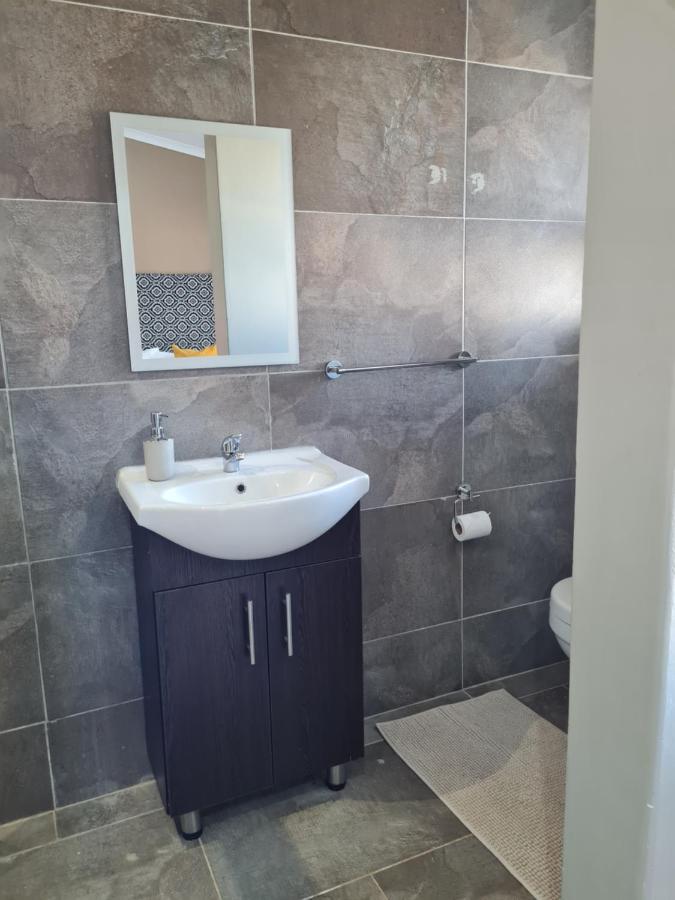 Village Kulture - Guest House Rustenburg Luaran gambar